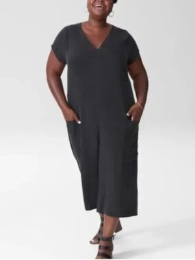 Universal Standard Nox Cupro Jumpsuit - Black V-Neck Short Sleeve- M/18